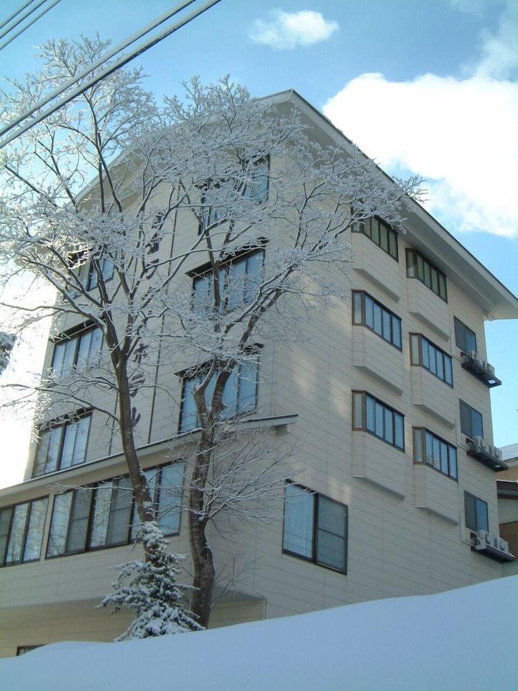 Akakura Wakui Hotel Myoko Exterior photo